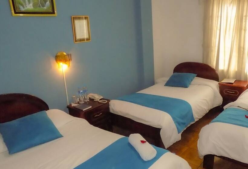 غرفة قياسية ثلاثية, Master's Suite