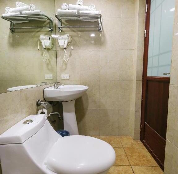 חדר סטנדרט לשלושה, Chinatown Lai Lai Hotel Inc