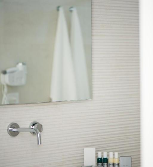 سوییت با چشمانداز دریا, Ci.co