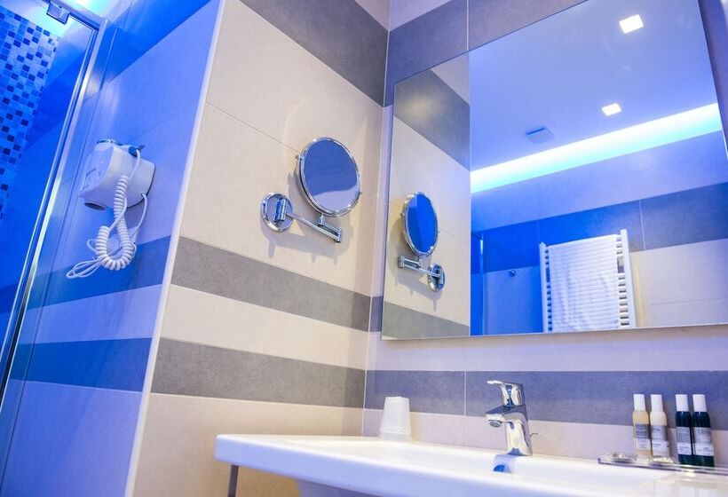 اتاق سوپریور چهار تخته, Ci.co