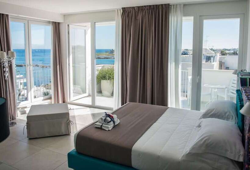 سوییت با چشمانداز دریا, Ci.co