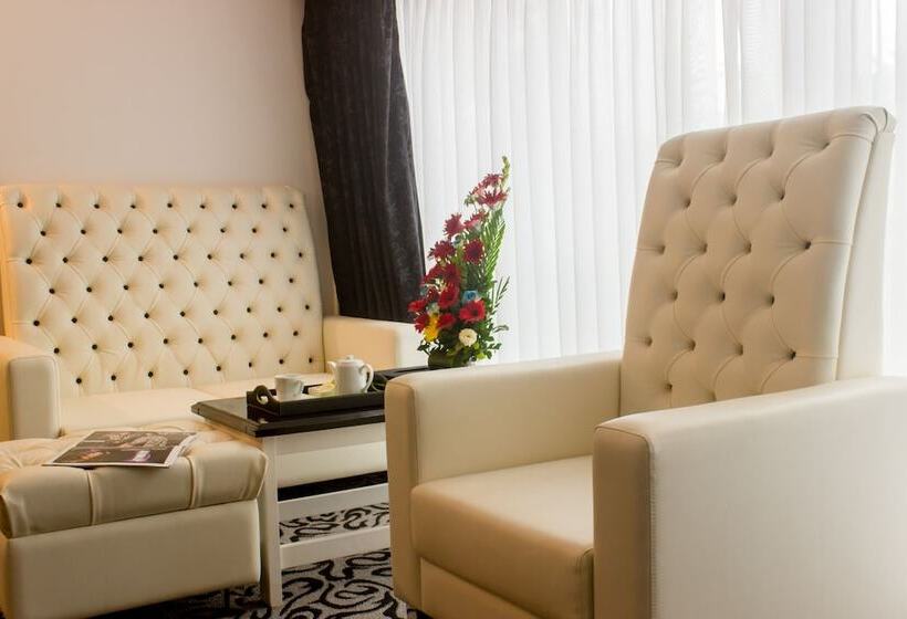 Superior-huone, Executive Inn