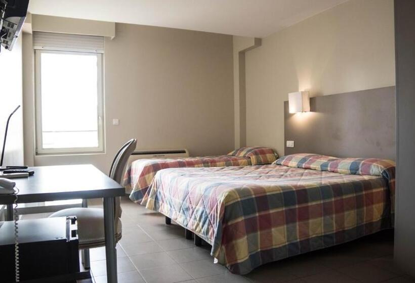 חדר דלוקס לשלושה, Du Canal