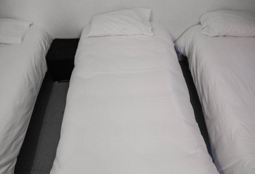 חדר סטנדרט לארבעה, Du Canal