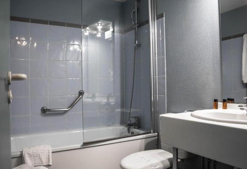 חדר סטנדרטי לחמישה אנשים, Du Canal