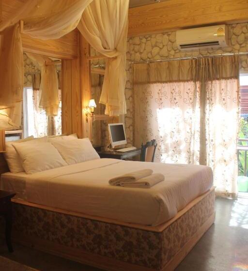 발코니 디럭스 룸, Huen Chan Thip