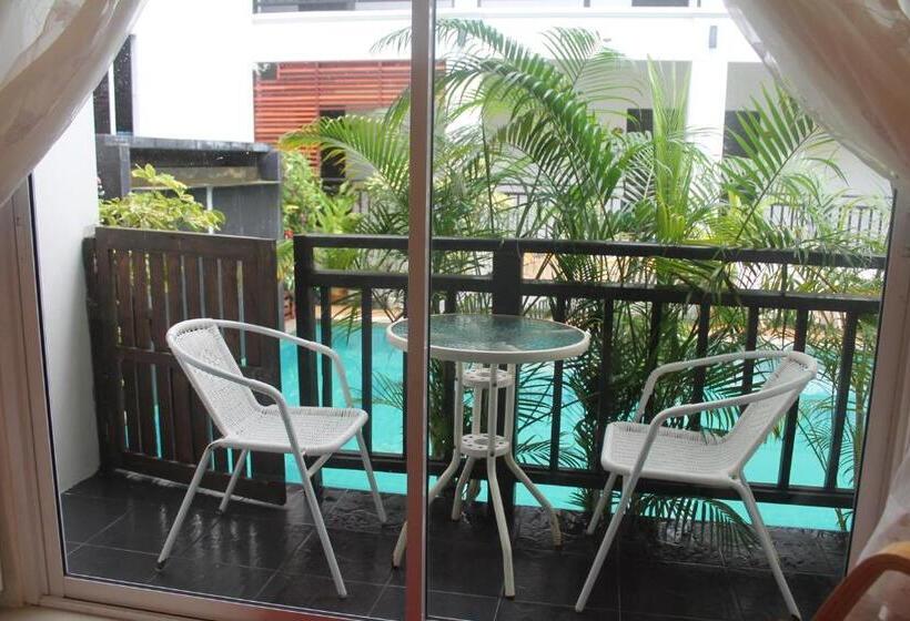 발코니 디럭스 룸, Huen Chan Thip