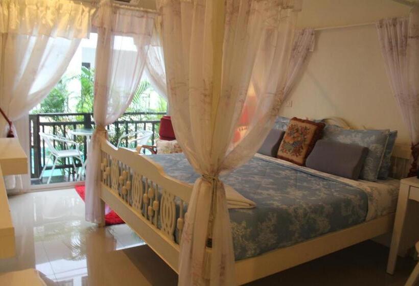 발코니 디럭스 룸, Huen Chan Thip