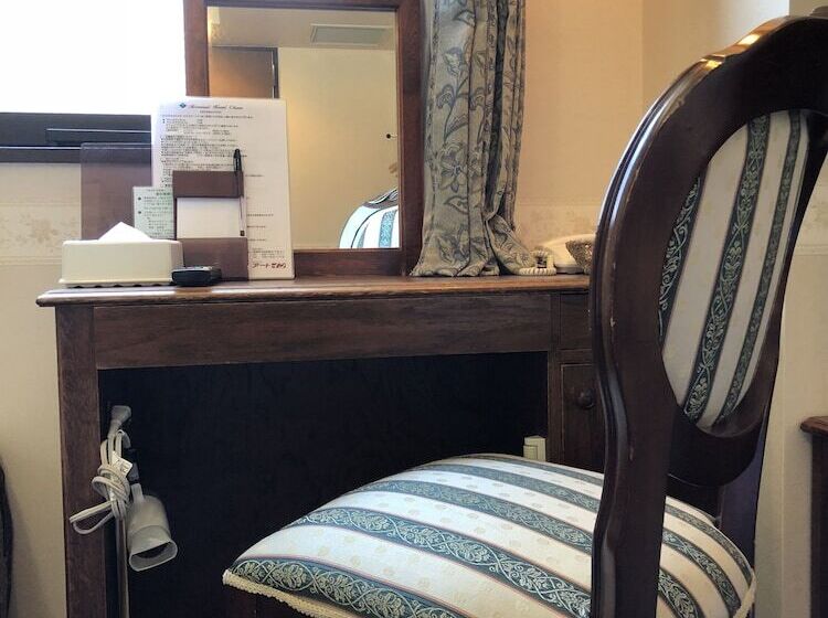 חדר סטנדרט, Terminal Art Inn