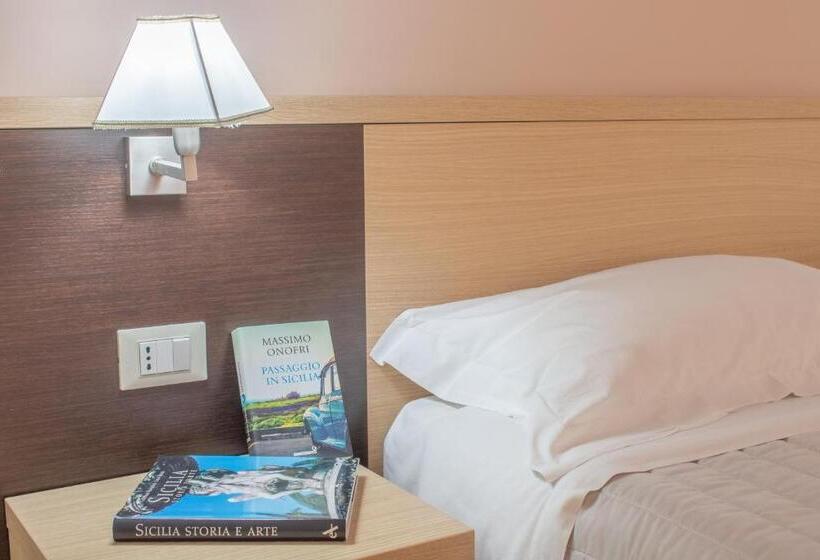 标准三人间, Porta Delle Botteghelle