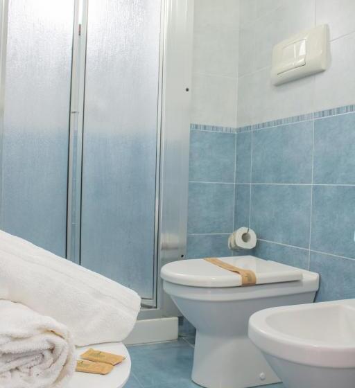 标准三人间, Porta Delle Botteghelle