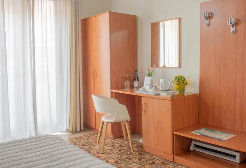 高级大房间, Porta Delle Botteghelle