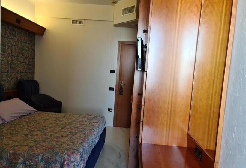 Номер Стандарт Вид на Море с Балконом, Sabra