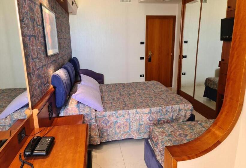 Triple Room Sea View, Sabra