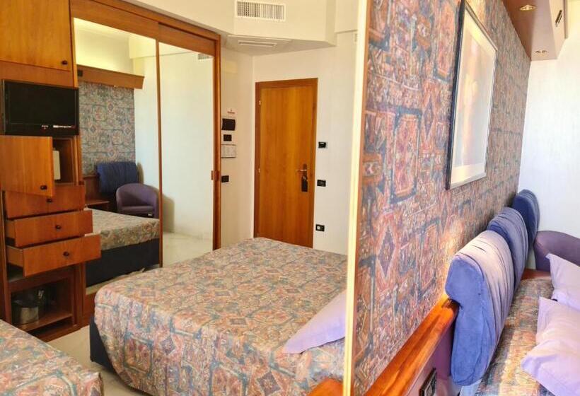 Triple Room Sea View, Sabra