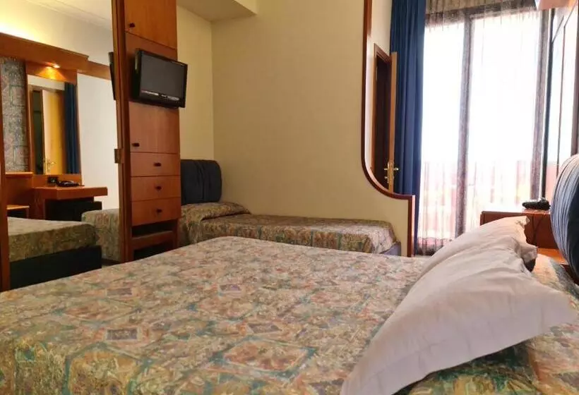 Triple Room Sea View, Sabra