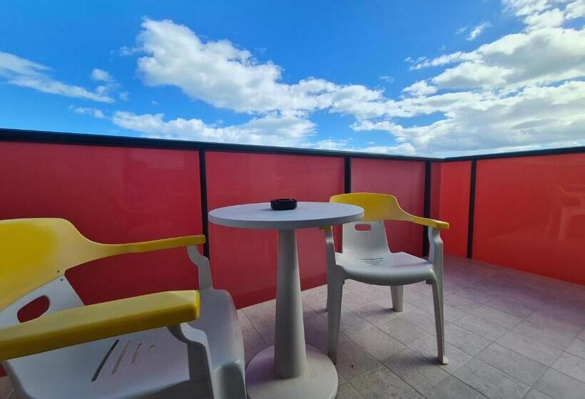 Triple Room Sea View, Sabra