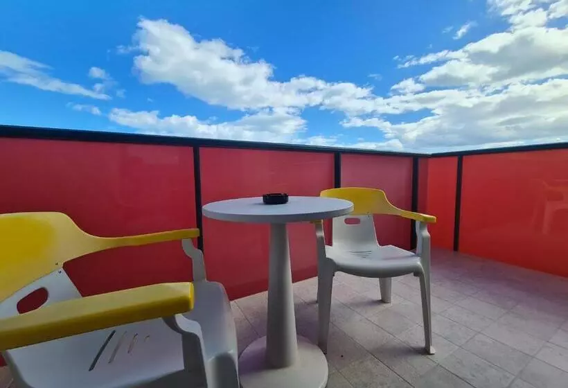 Triple Room Sea View, Sabra