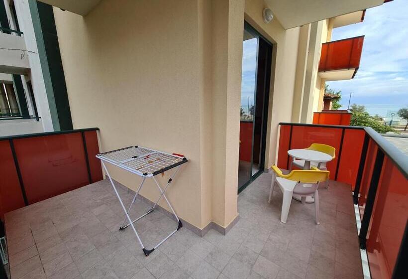 Четырехместный Номер Стандарт Вид на Море, Sabra