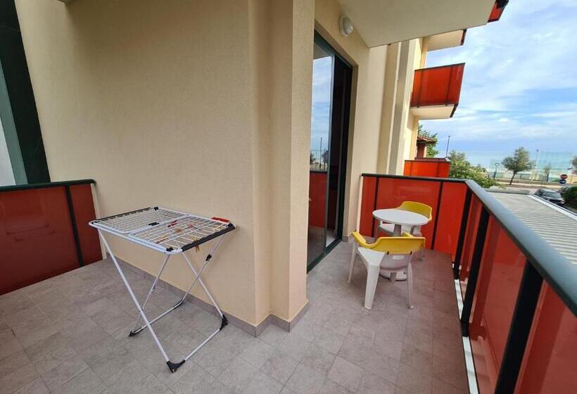 Четырехместный Номер Стандарт Вид на Море, Sabra