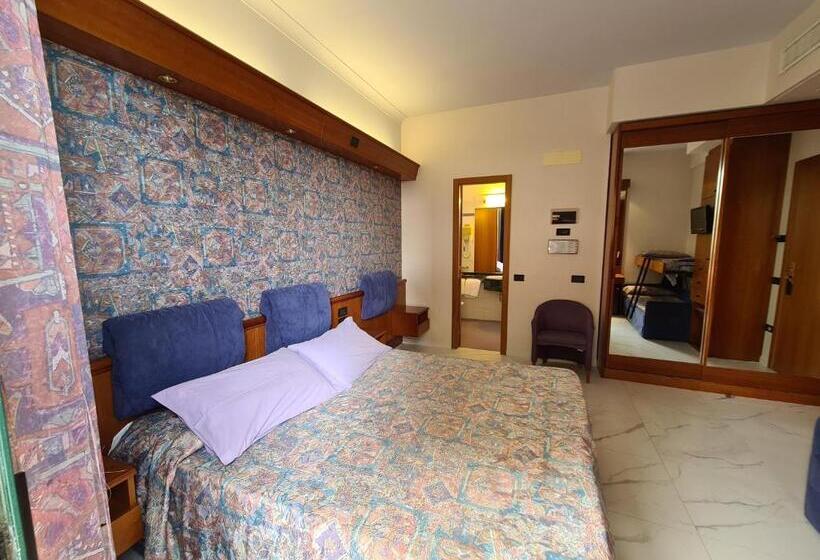 Четырехместный Номер Стандарт Вид на Море, Sabra