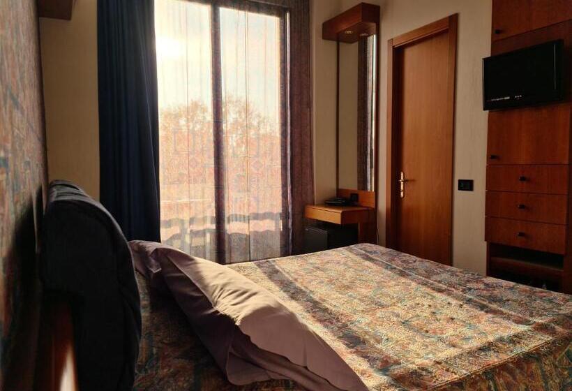 Номер Стандарт, Sabra