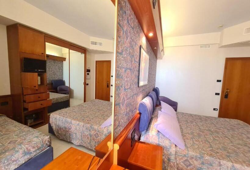 Triple Room Sea View, Sabra
