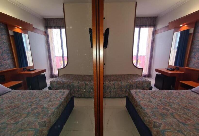 Triple Room Sea View, Sabra