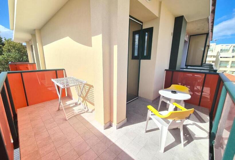 Triple Room Sea View, Sabra