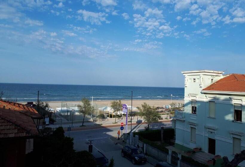 Четырехместный Номер Стандарт Вид на Море, Sabra