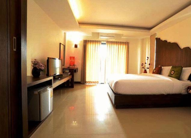 سوییت جونیور, The Charm Boutique Resort