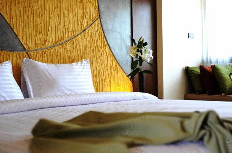 سوییت جونیور, The Charm Boutique Resort