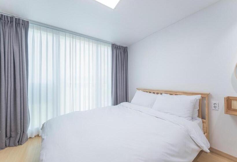 חדר סטנדרט, Zio Pinetree