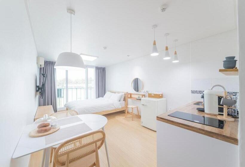 디럭스 룸 바다 전망, Zio Pinetree