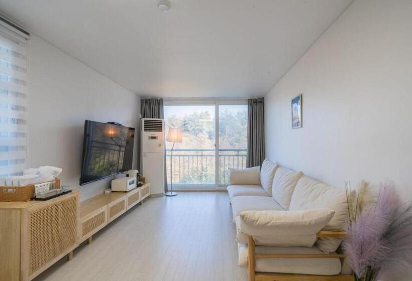 패밀리 스위트, Zio Pinetree