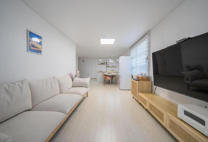 جناح عائلي, Zio Pinetree