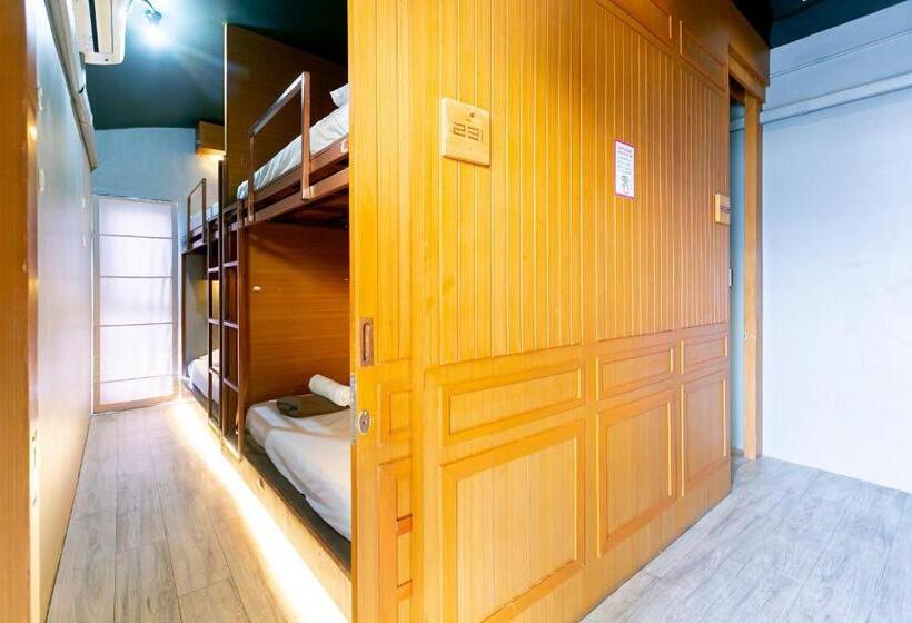 اتاق چهار تخته با دستشویی مشترک, Loftel 22 Hostel
