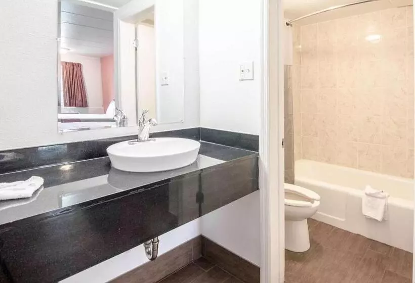 キングサイズベッドのデラックスルーム, Motel 6 Glassboro, Nj   Rowan University