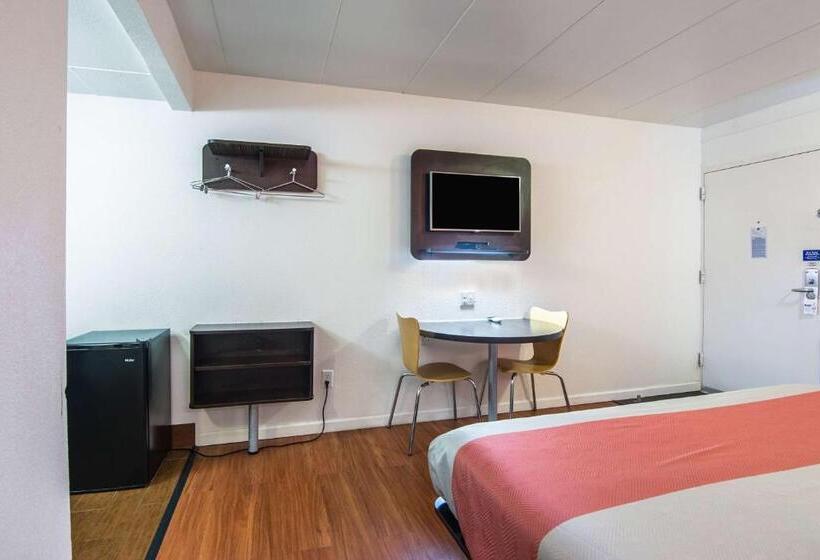 Номер Deluxe Кровать Кинг, Motel 6 Glassboro, Nj   Rowan University