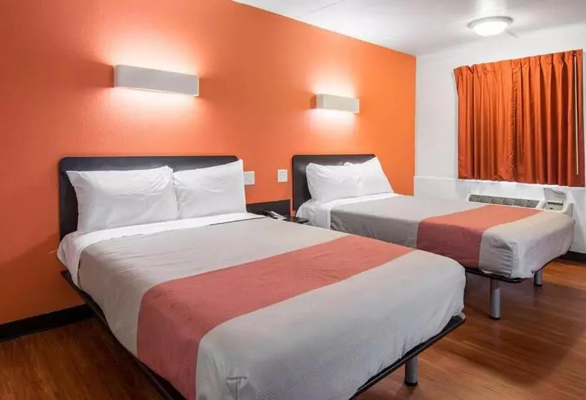 デラックスの４人部屋, Motel 6 Glassboro, Nj   Rowan University