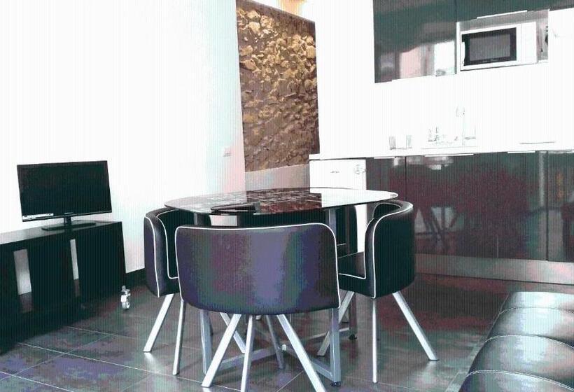 شقة غرفة واحدة, Il Palazz8