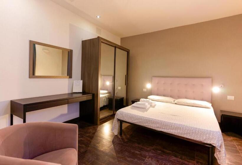 غرفة قياسية, Il Palazz8