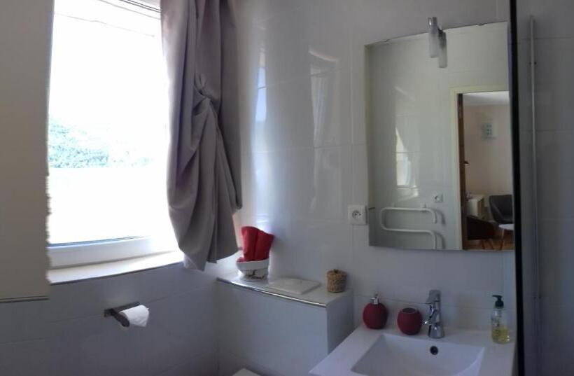 חדר סטנדרט עם מיטת קינג, Les Terrasses Du Paradis