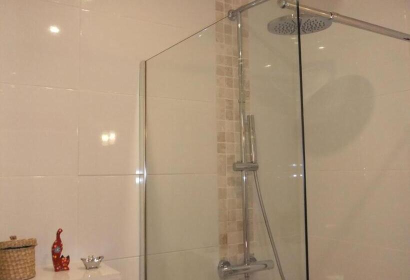 חדר סטנדרט לשלושה, Les Terrasses Du Paradis