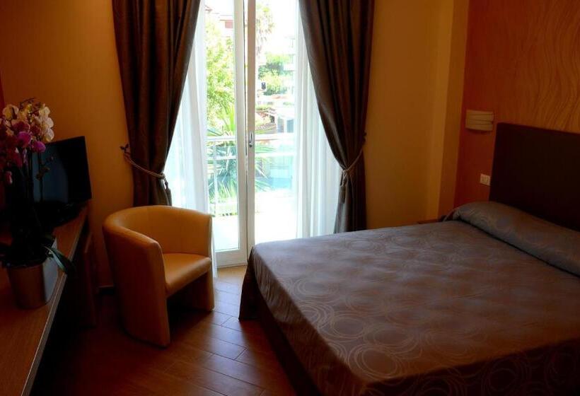 标准间, Porto Di Claudio