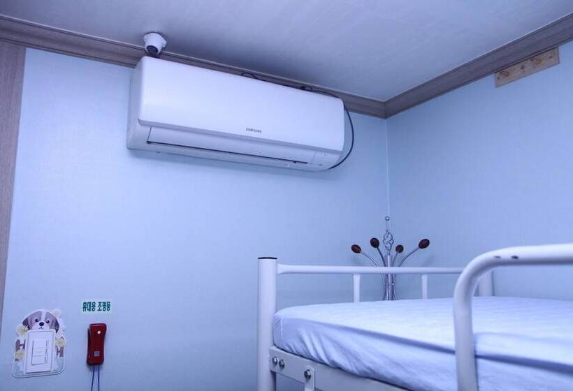 スタンダードトリプルルーム, Hostel Dahyun