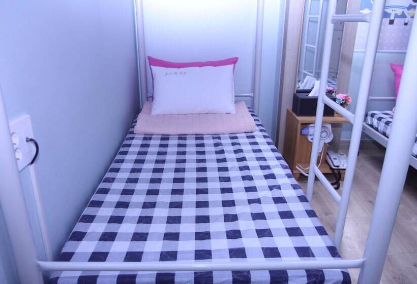 スタンダード4人部屋, Hostel Dahyun