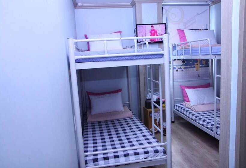 スタンダード4人部屋, Hostel Dahyun