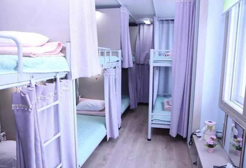Vuode Makuusalissa, Hostel Dahyun