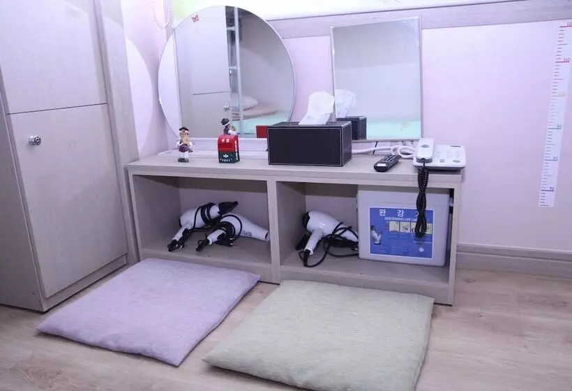 Perhehuone, Hostel Dahyun